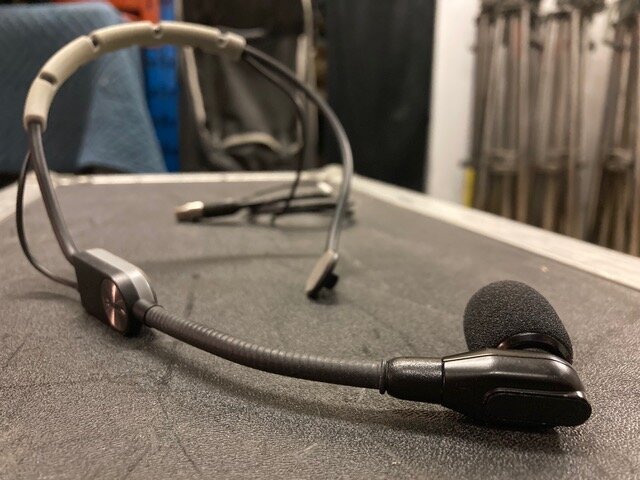 Shure SM35 TQG Microphone — House-Front Production Services Inc. Shure SM35 TQG Microphone — House-Front Production Services Inc.